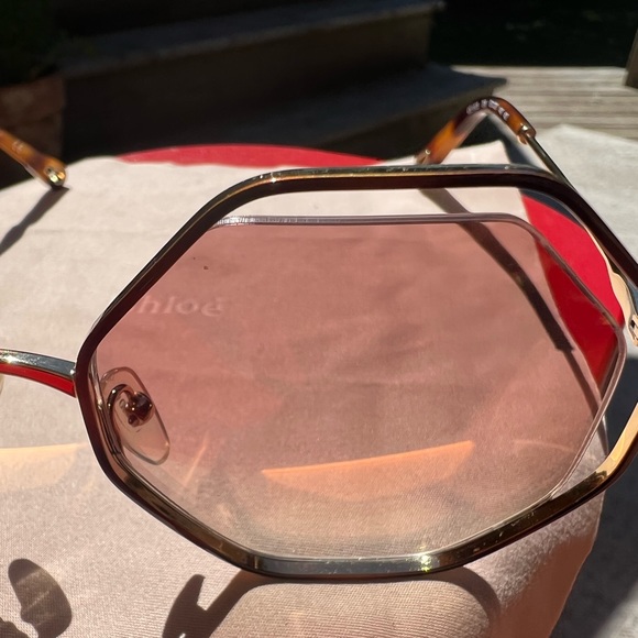 CHLOÉ
Poppy Petite Octagonal
Sunglasses - Picture 3 of 10
